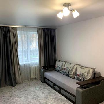 Межова вул., 18