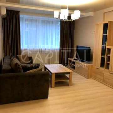 Квартира / Оренда / Центр / Театральна / Золоті Ворота / Світло є 24/7