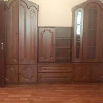 Космонавтів, 33