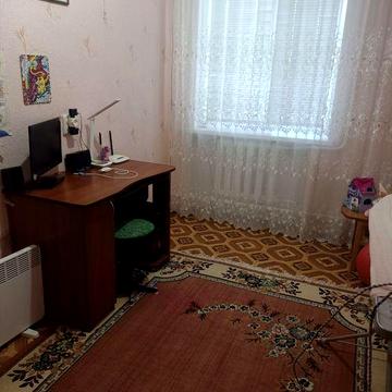 Продаю трикімнатну квартиру в смт Березанка Миколаївська обл.