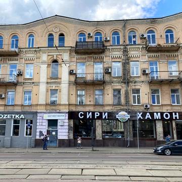 Золотоустівська вул., 2/4