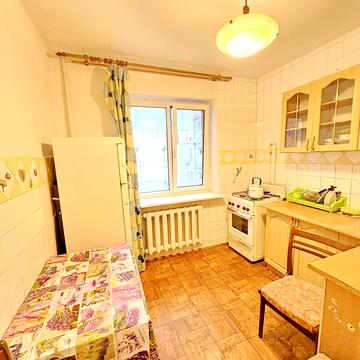 Оболонський просп., 40