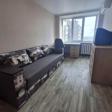 Героїв полку Азов бульв. (Гвардійський), 144