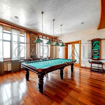 вул. Паторжинського, 1