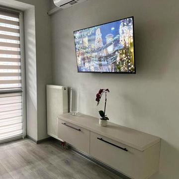 Здається 1.5 кімнатна в новобудові  в районі ТРЦ" Токіо"