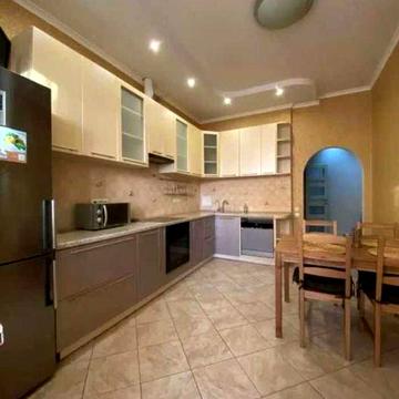 Оренда 1-кімнатної квартири на вул.Гната Хоткевича,12