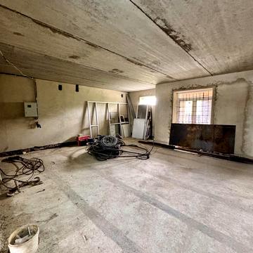 Демянів Лаз вул., 24