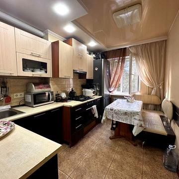 Срочная продажа! 4 комнатная Филатова 64 метра ремонт Большая кухня