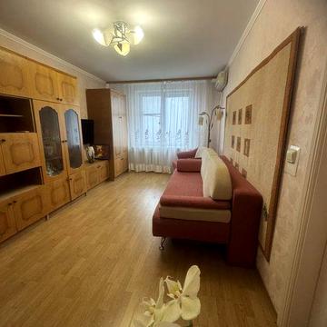 Довгострокова 2 кім. Раьтушного 27