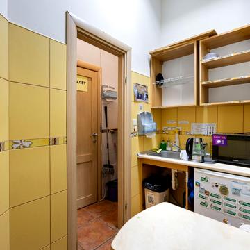 Михайла Вербицького вул., 9