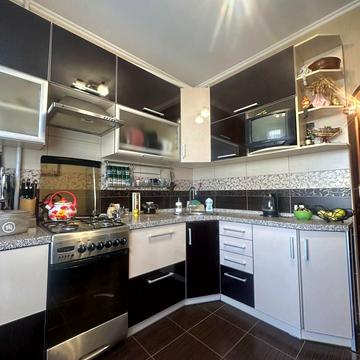 Незалежності вул., 14