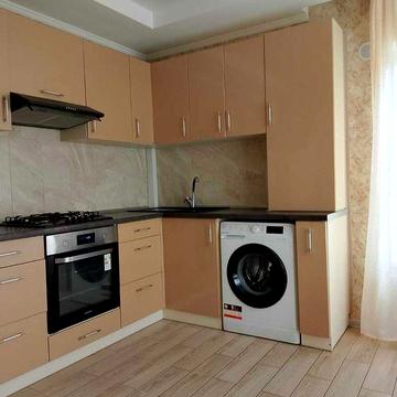 Центр.Оренда 2-пов. частини будинку.Окремий двійр.