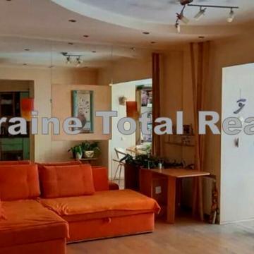 Відпочинку вул., 10