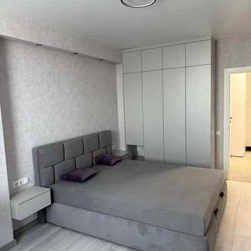 1-к ЖК Манхеттен Політехнічний інститут Університет Цирк Генератор