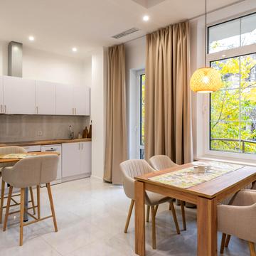 Болсуновська вул. (Сергія Струтинського), 21