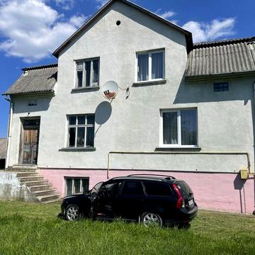 Будинок в Старому Самборі, дуплекс, 18 сот.землі