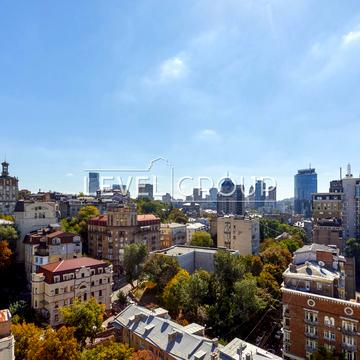 Круглоуніверситетська вул., 3-5