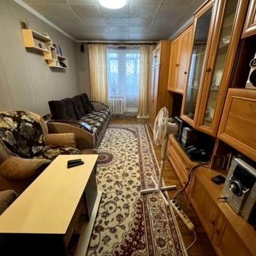 Довженка вул., 14