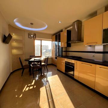 Шухевичів вул., 47