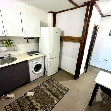 Кузнярівка вул., 11