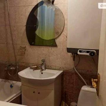 Довгострокова оренда 1к Квартира Сонячна Набережна (Малиновського Маршала) вулиця