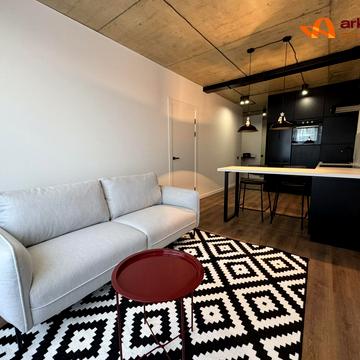 Бельведерська вул., 32-Б