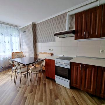 Верховинна вул., 41