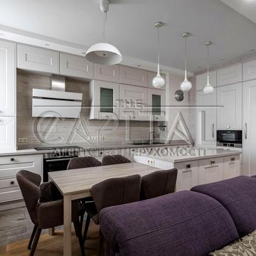 Нагірна вул., 15