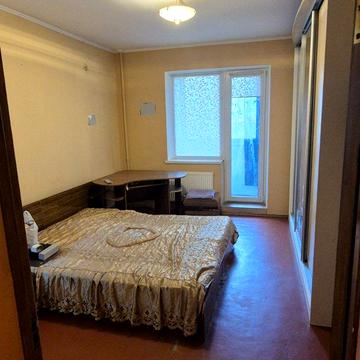 Каштанова вул., 5