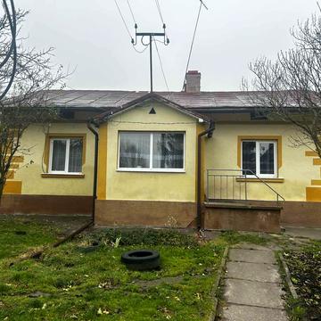 Садова вул., 24