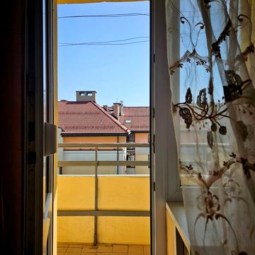 Медової Печери вул. (), 69