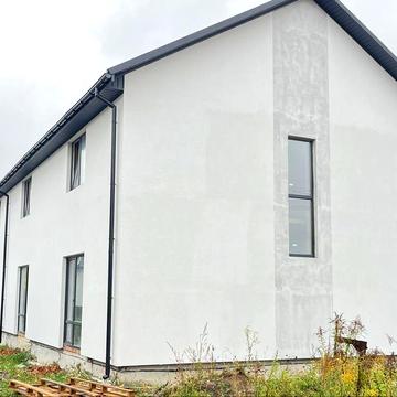 Продаж 3 кімнатних Таунхаусів в чистовому стані.