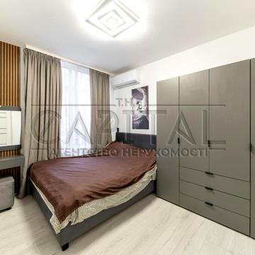 Салютна вул., 2-Б