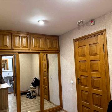 Юності вул., 8/2