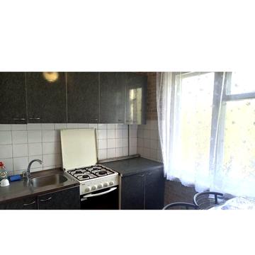 Героїв Крут вул. (12 Квітня), 2-Б