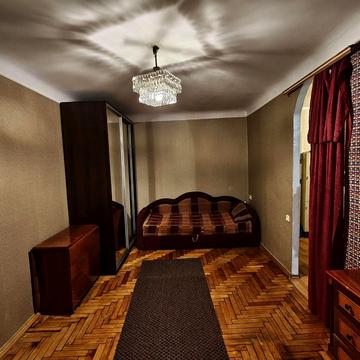 Карпенка-Карого вул., 11-Б