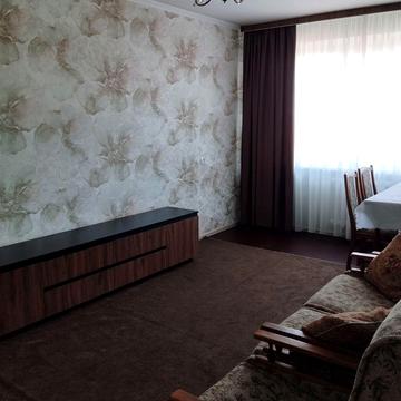 Георгія Нарбута вул., 8