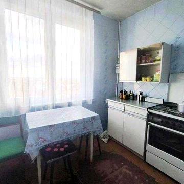 Продам 1-комнатную квартиру возле м.Ярослава Мудрого р-н Киевский