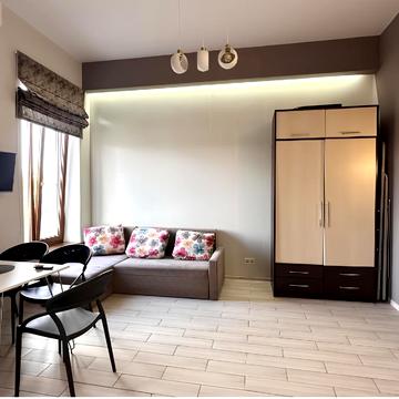 Докова вул., 15