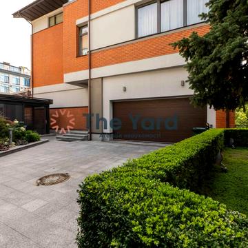 Редутна вул.