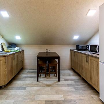 Володимира Кубійовича вул., 29