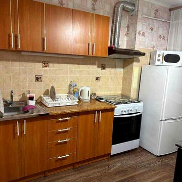 Довгострокова оренда 1к Квартира Високовольтна вулиця