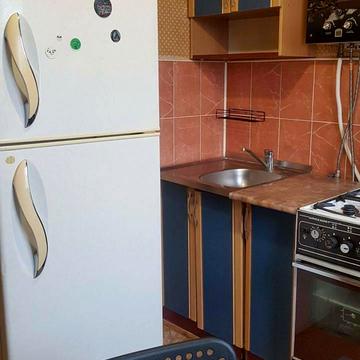 Депутатська вул., 21