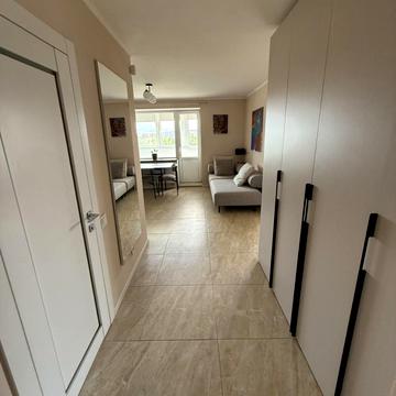 Академіка Корольова вул., 16/1