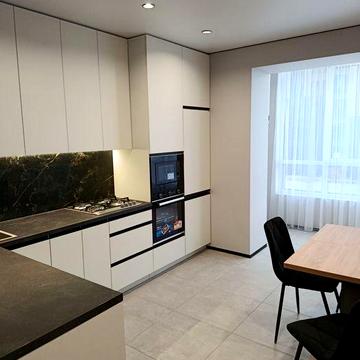 Зданий будинок. Новий ремонт. Уютний квартал з невеликим балконом ГАЗ ЖК Уютний квартал