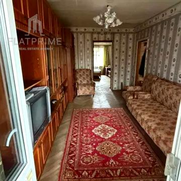 Академіка Доброхотова вул., 6