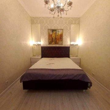 СДАМ 2 комнатную квартиру , ЕСТЬ ВАННА, АГВ и ГАРДЕРОБНАЯ самый Центр