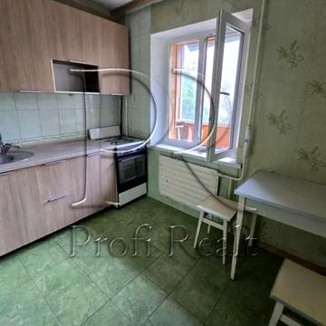 Горлівська вул., 38/40