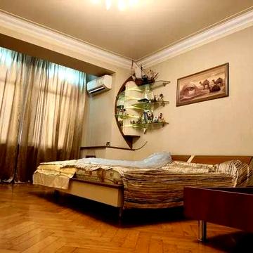 89494Продам 3 комнатную квартиру в Центре!