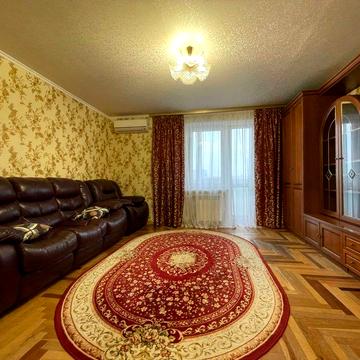 Оренда 3 кім. вул. Виставкова 12 смт Виставковий Центр